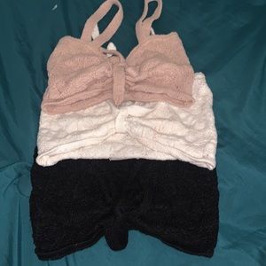 3 cropped tops 1 Medium 2 large selling together.